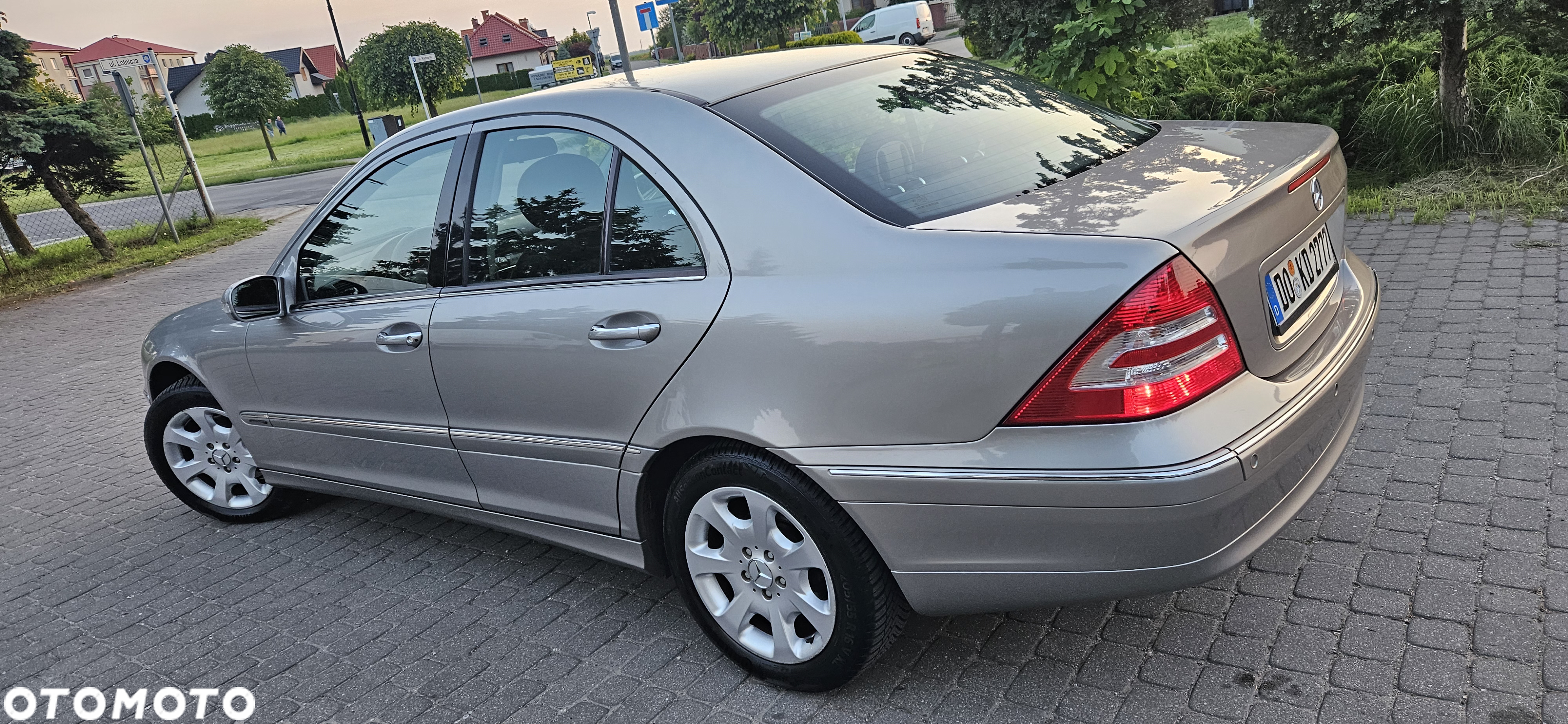 Mercedes-Benz Klasa C 180 T Kompressor Automatik Elegance - 12