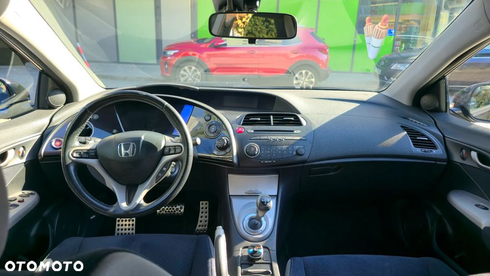 Honda Civic 1.8 Comfort - 11