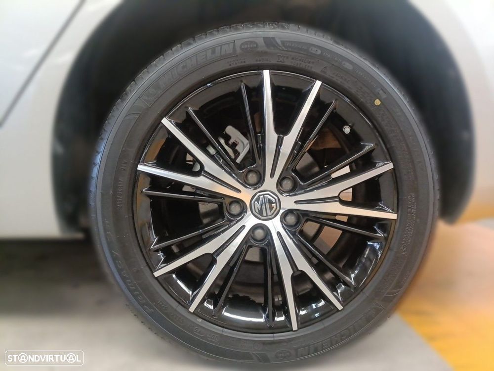 MG MG5 5 Standard Luxury - 6