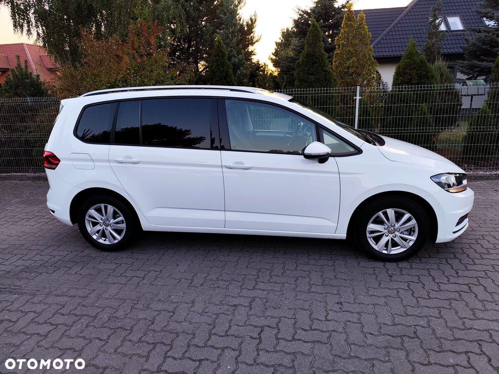 Volkswagen Touran - 3