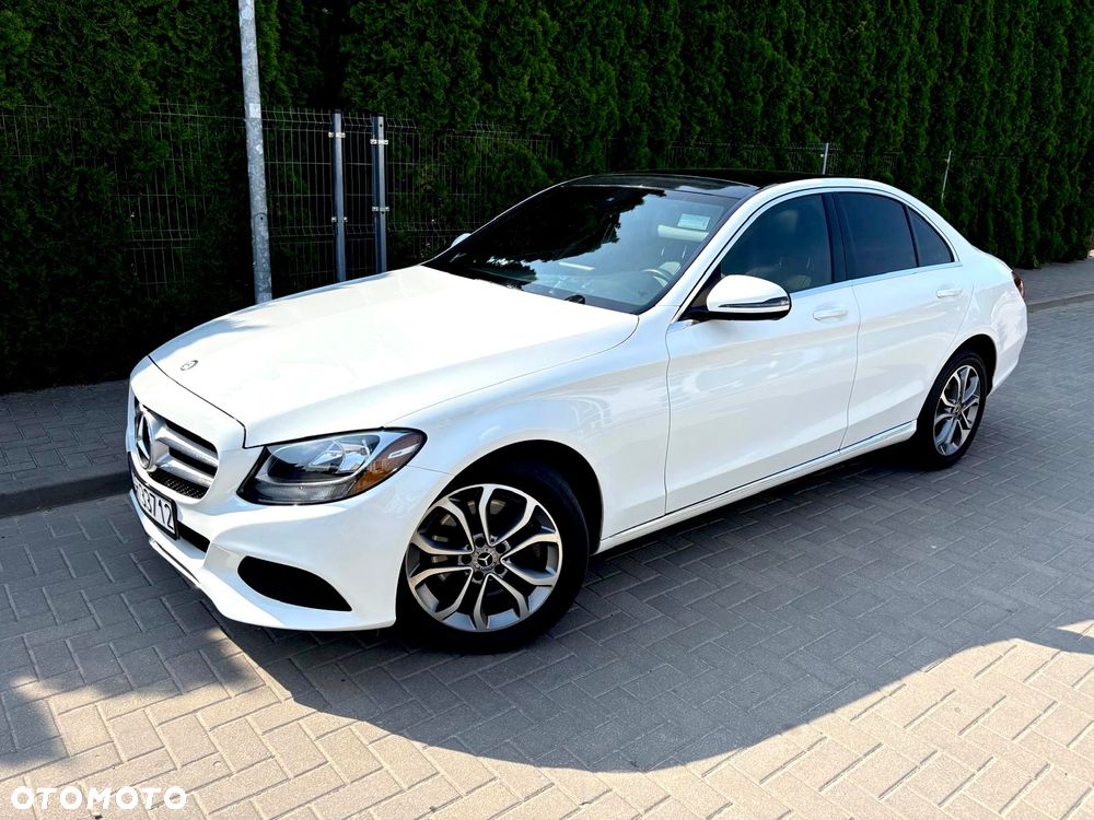 Mercedes-Benz Klasa C 300 9G-TRONIC AMG Line - 3