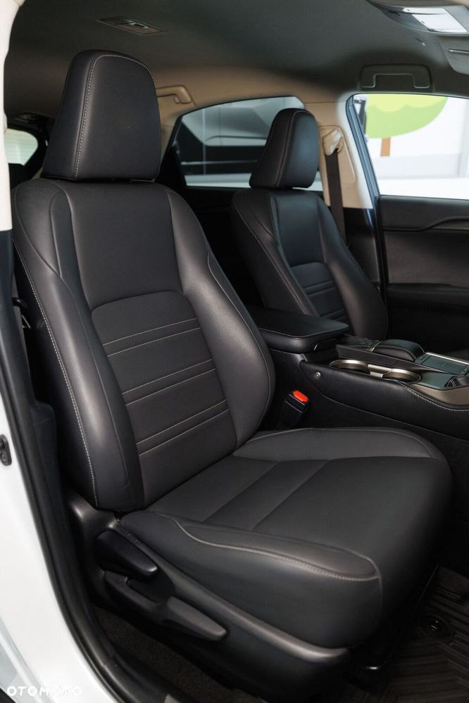 Lexus NX 300 F Impression AWD - 18