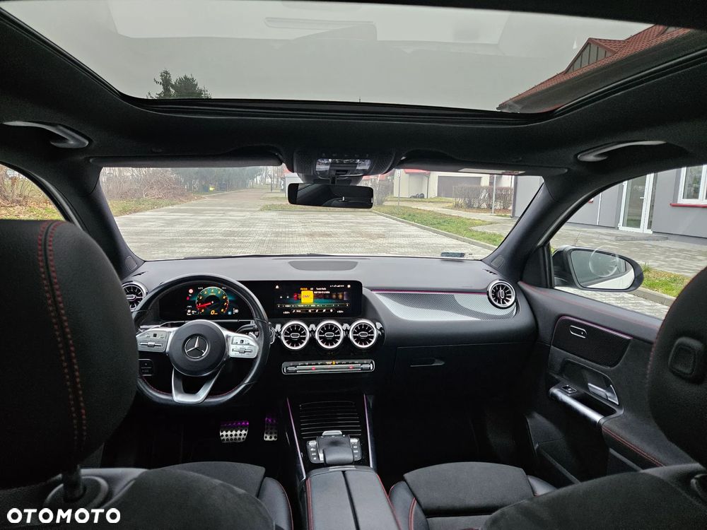 Mercedes-Benz GLA 200 AMG Line - 11