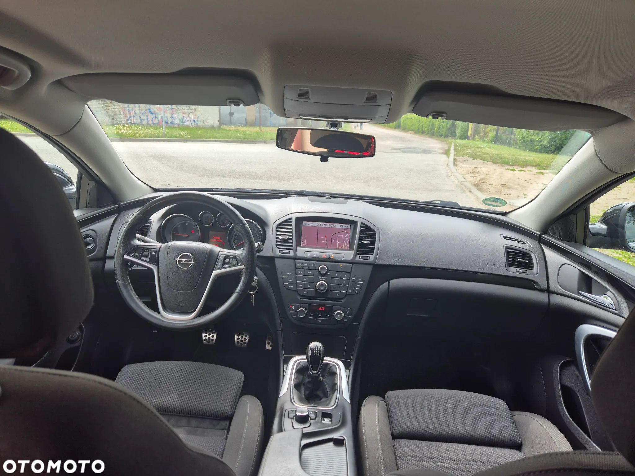 Opel Insignia 2.0 CDTI - 12