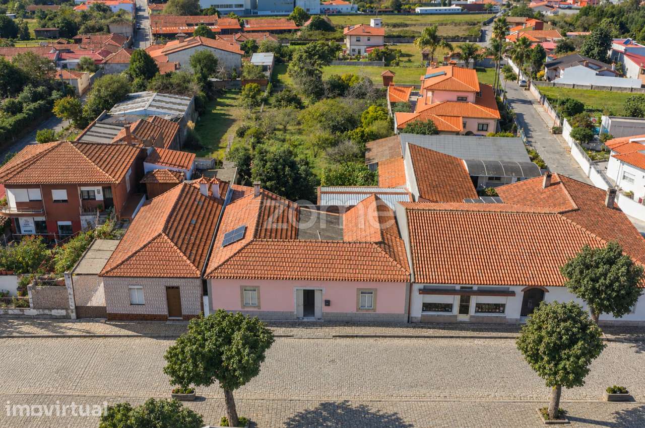 Moradia térrea com terreno de 1.677 m² em Anta, Espinho - Grande imagem: 2/30