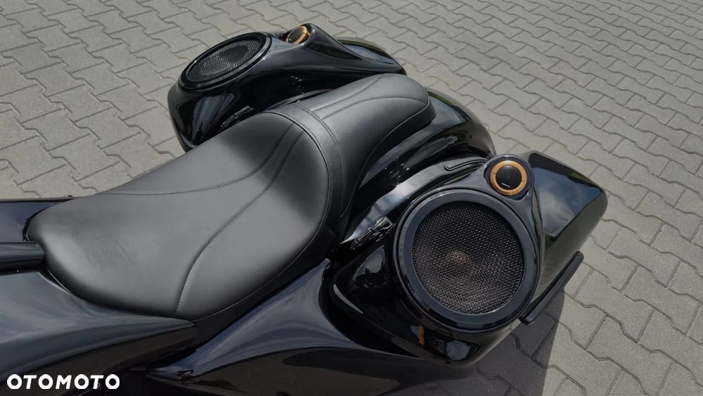 Harley-Davidson Touring Street Glide - 34