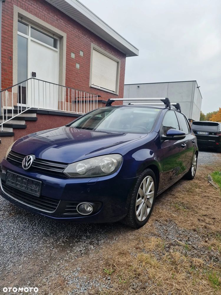 Volkswagen Golf - 1