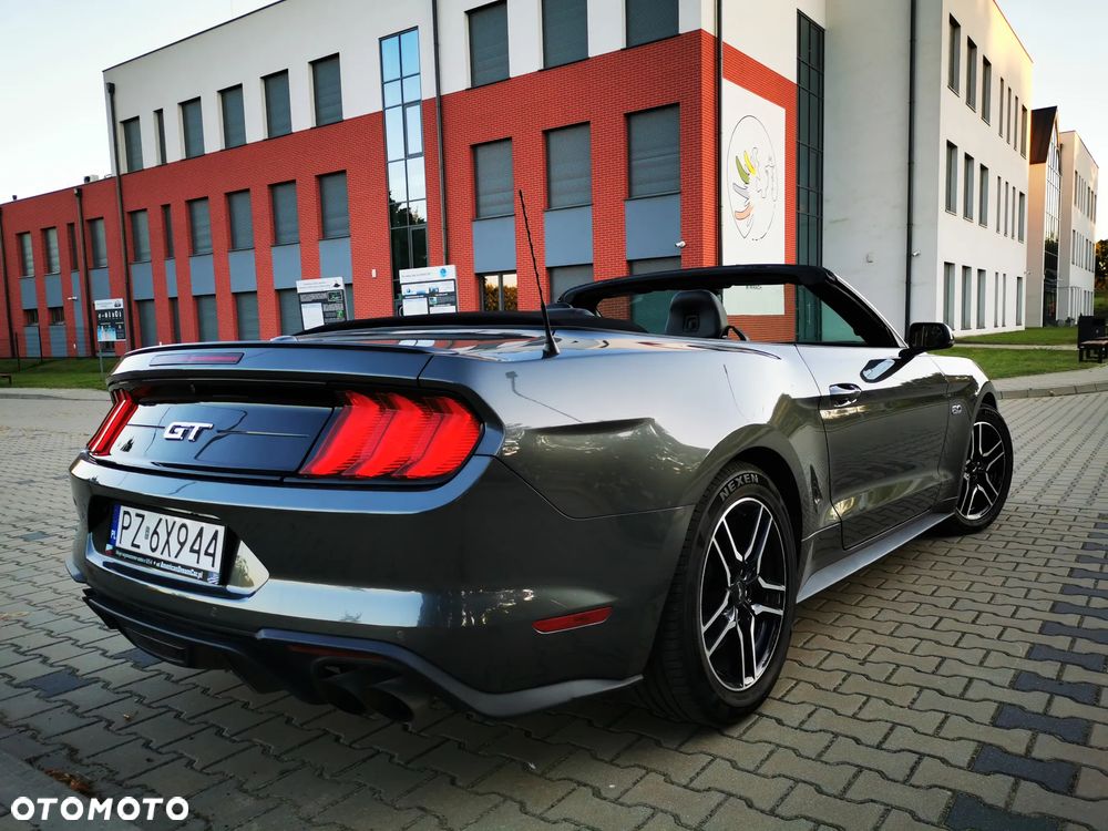 Ford Mustang - 5