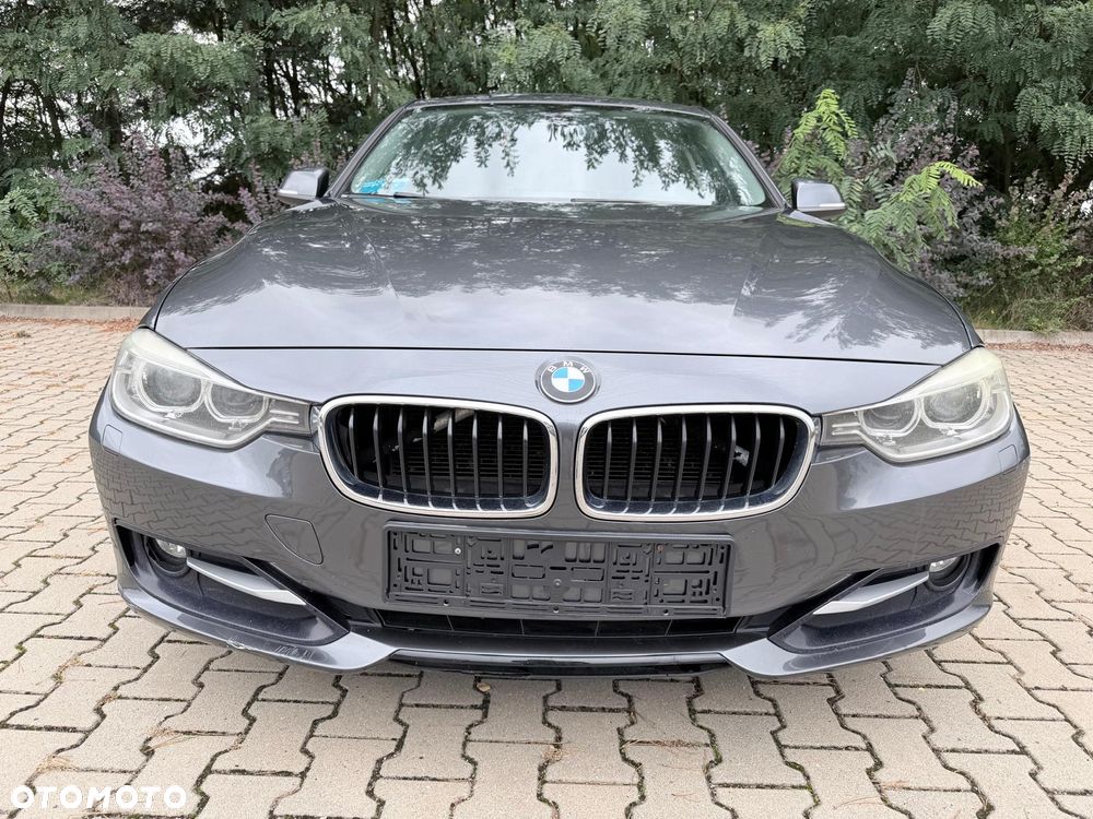 BMW Seria 3 320d Sport Line - 2
