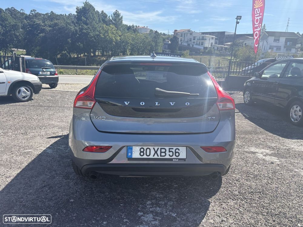 Volvo V40 1.5 T3 Sport Edition Plus Geartronic - 4
