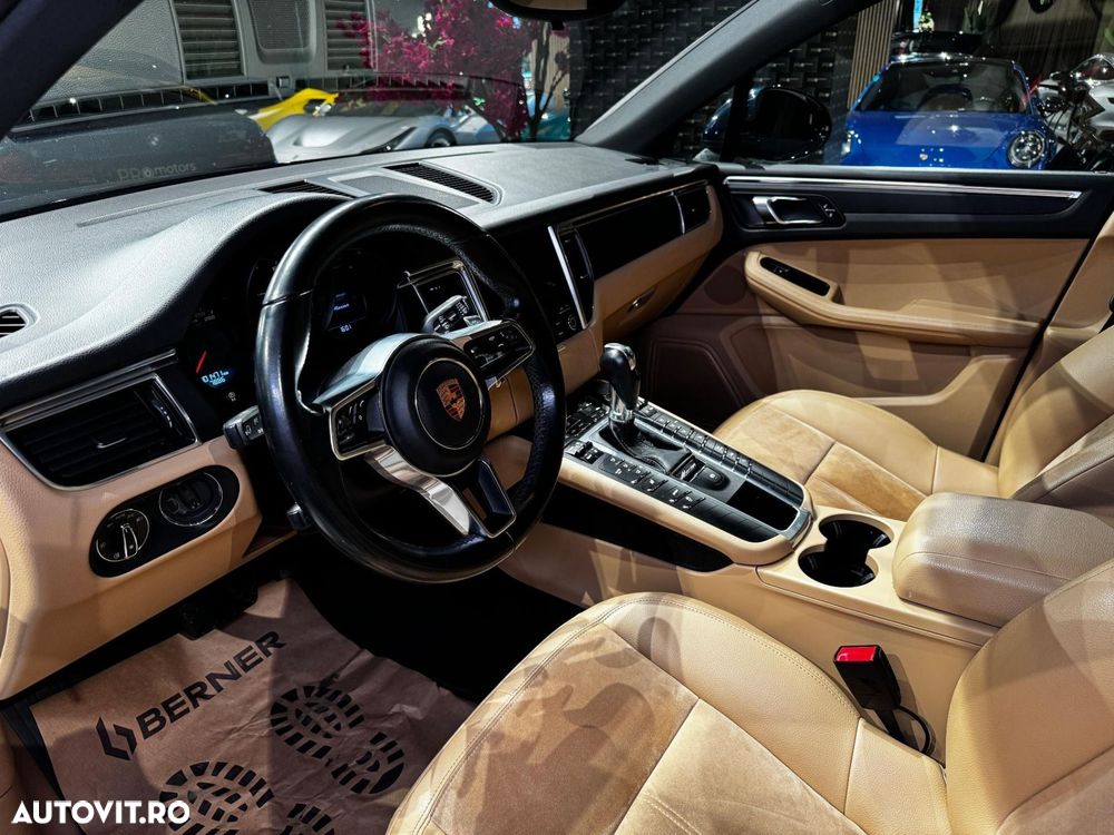 Porsche Macan - 13