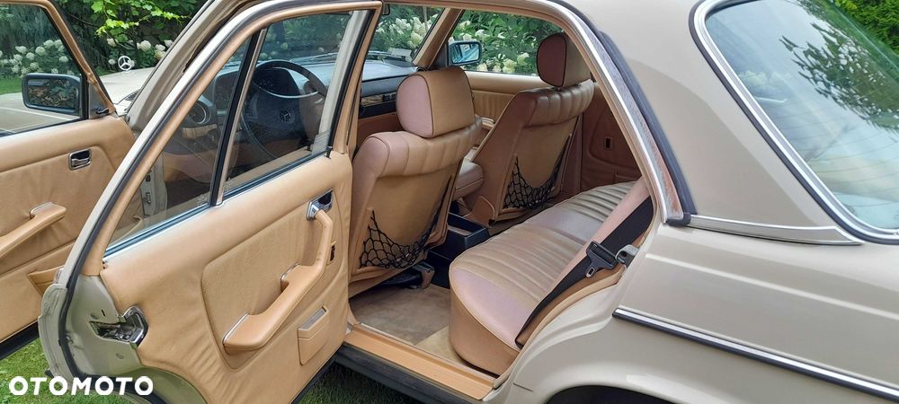 Mercedes-Benz W123 - 4