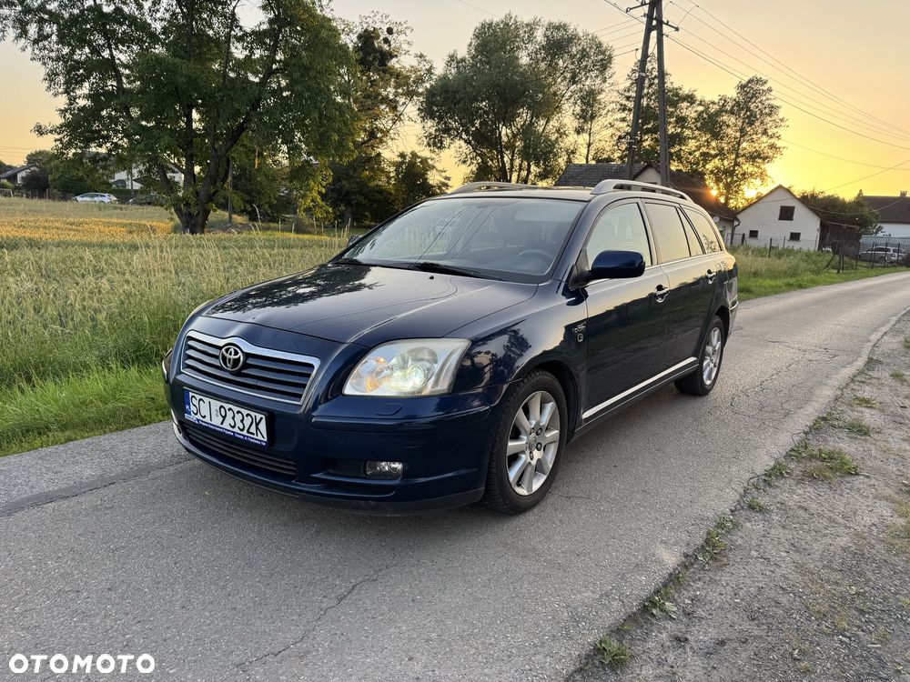 Toyota Avensis - 4