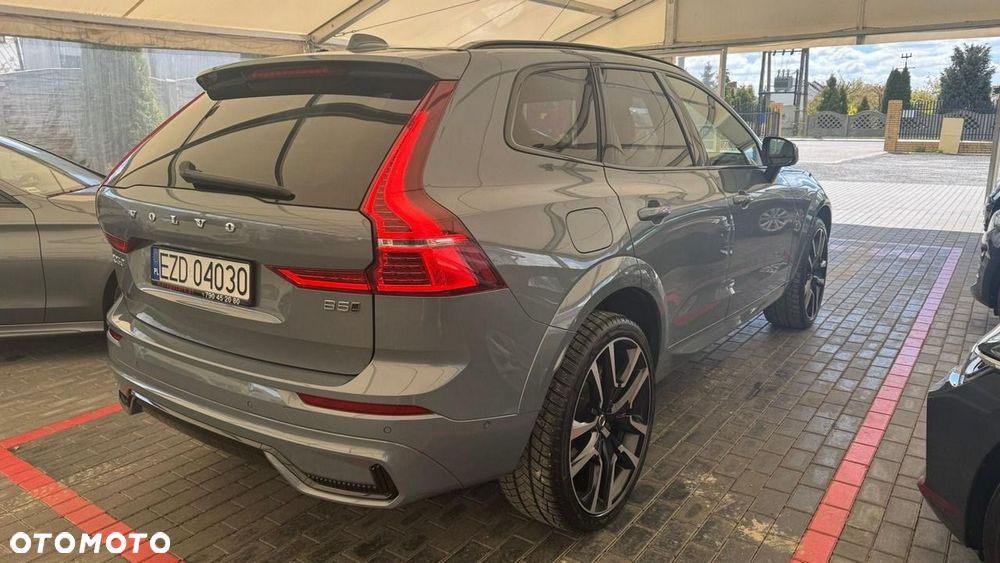 Volvo XC 60 B5 B AWD Ultimate Dark - 28