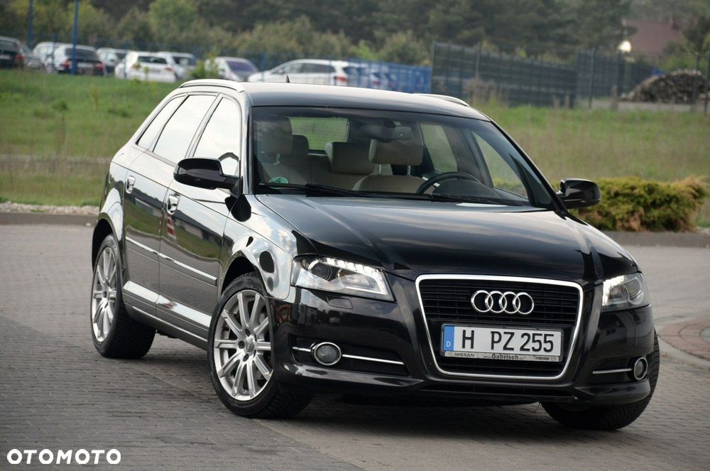 Audi A3 Sportback - 1