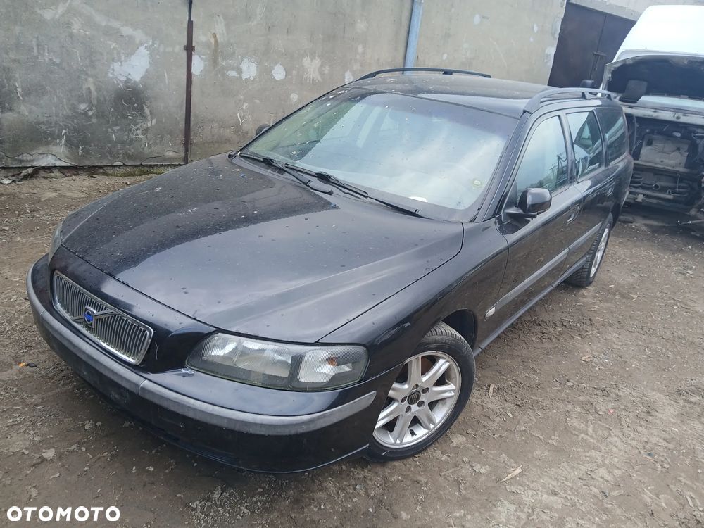 volvo v70 II silnik 2.4 D5 d5244t skrzynia sanki belka przód tył wahacz zacisk zwrotnica - 1