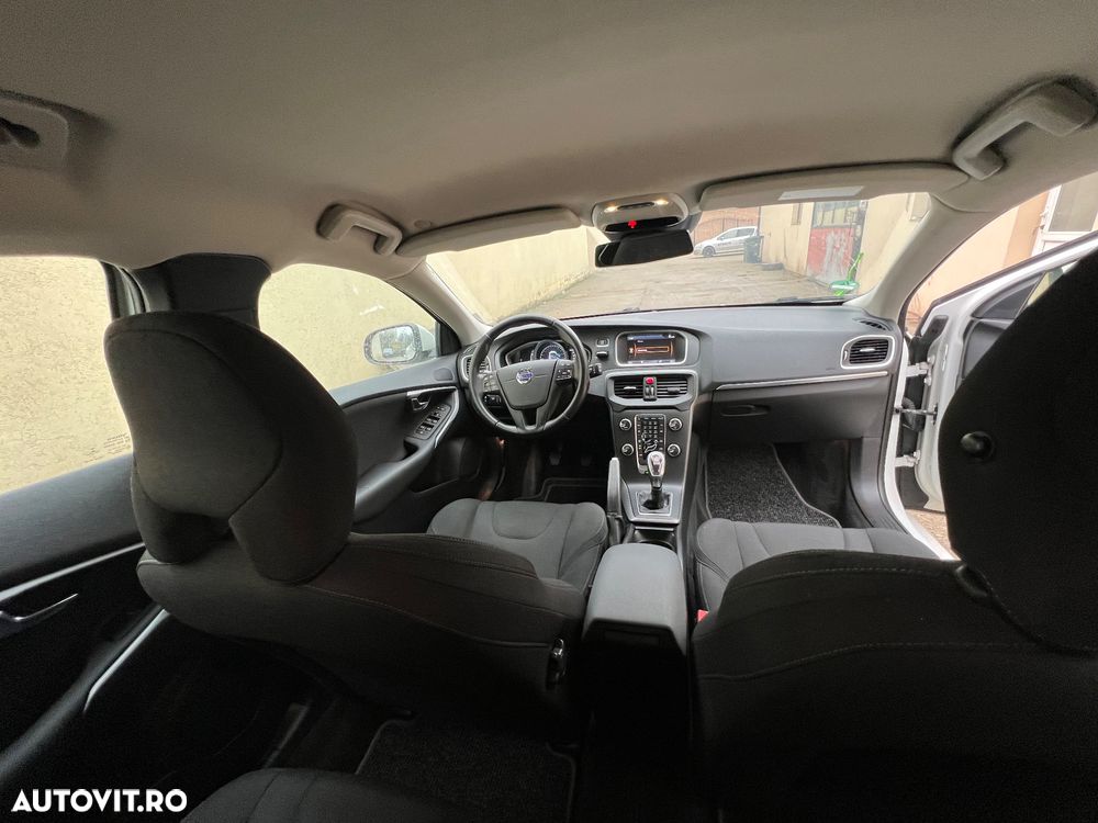 Volvo V40 D2 Basic - 13