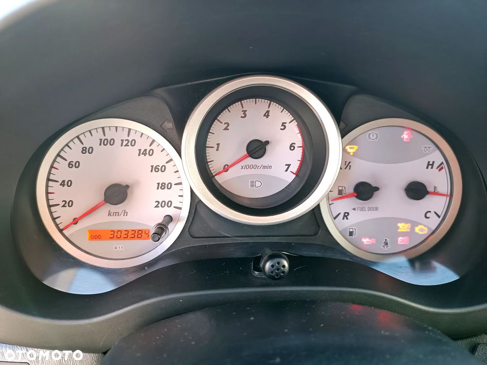 Toyota RAV4 2.0 D-4D 4x4 - 21