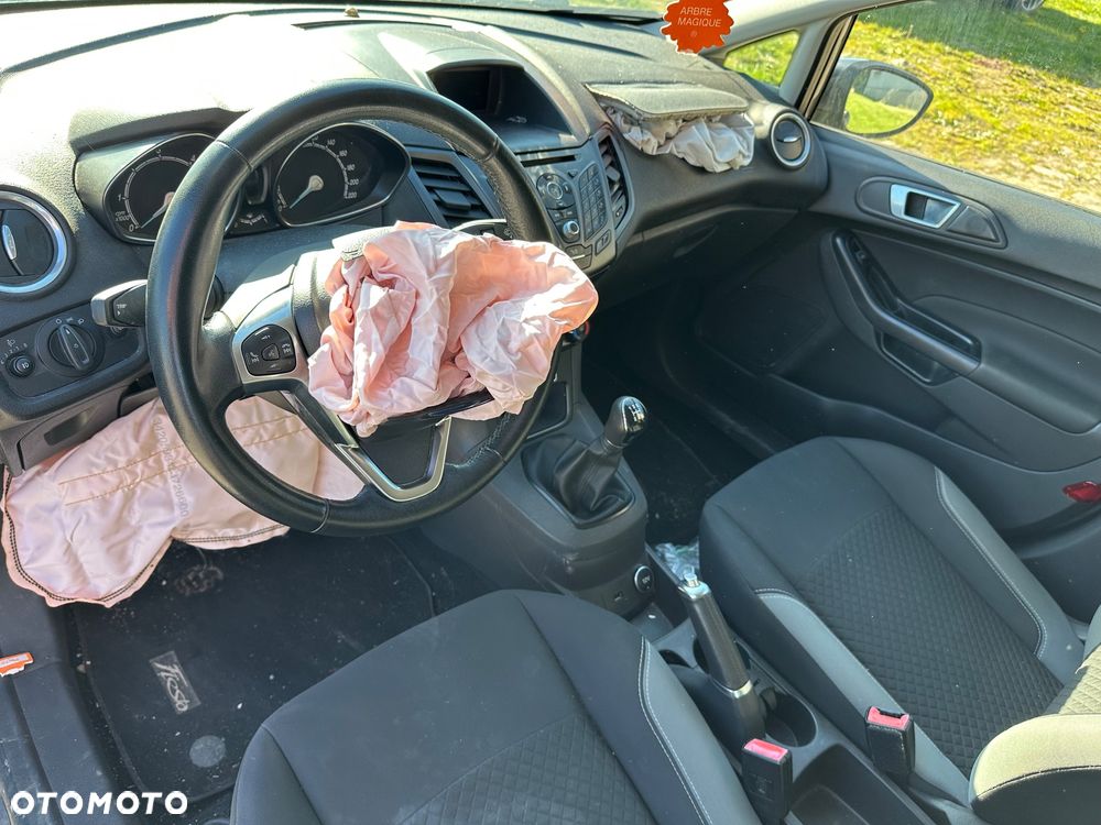 Ford Fiesta 1.5 TDCi Champions Edition - 8
