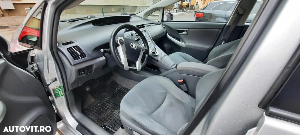 Toyota Prius - 11