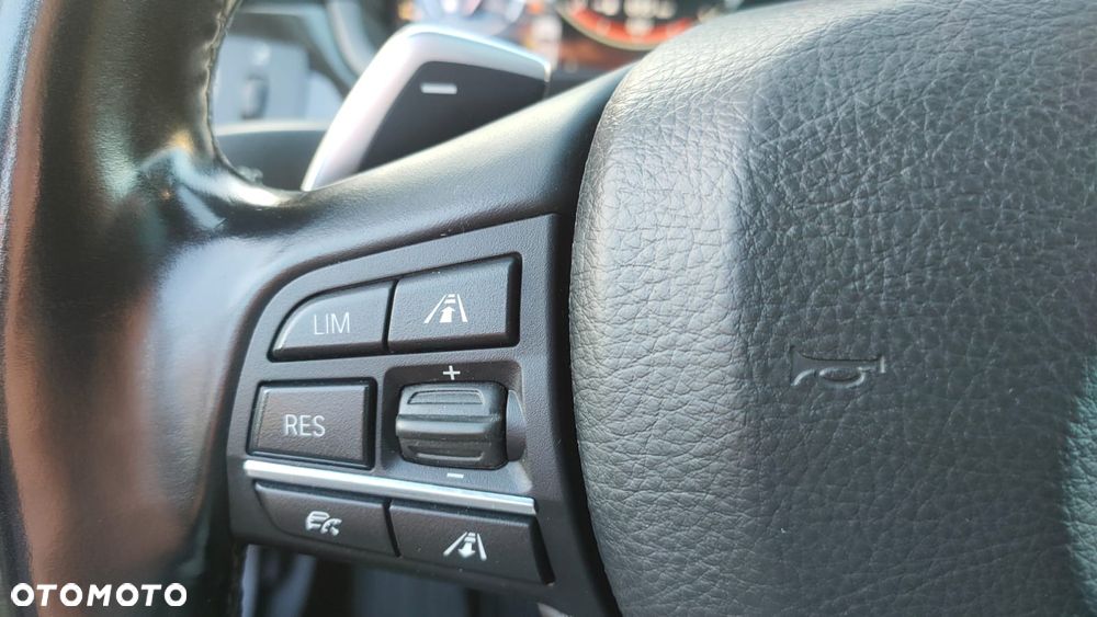 BMW Seria 5 525d Sport-Aut - 19