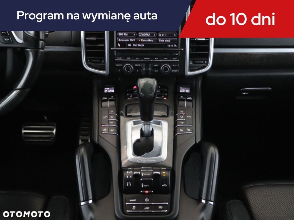 Porsche Cayenne - 14