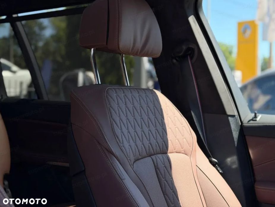 BMW X7 xDrive40d mHEV M Sport sport - 16