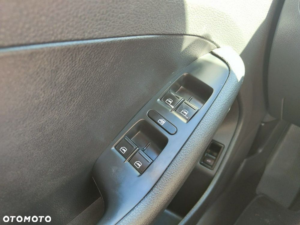 Volkswagen Jetta 1.8T SE - 11