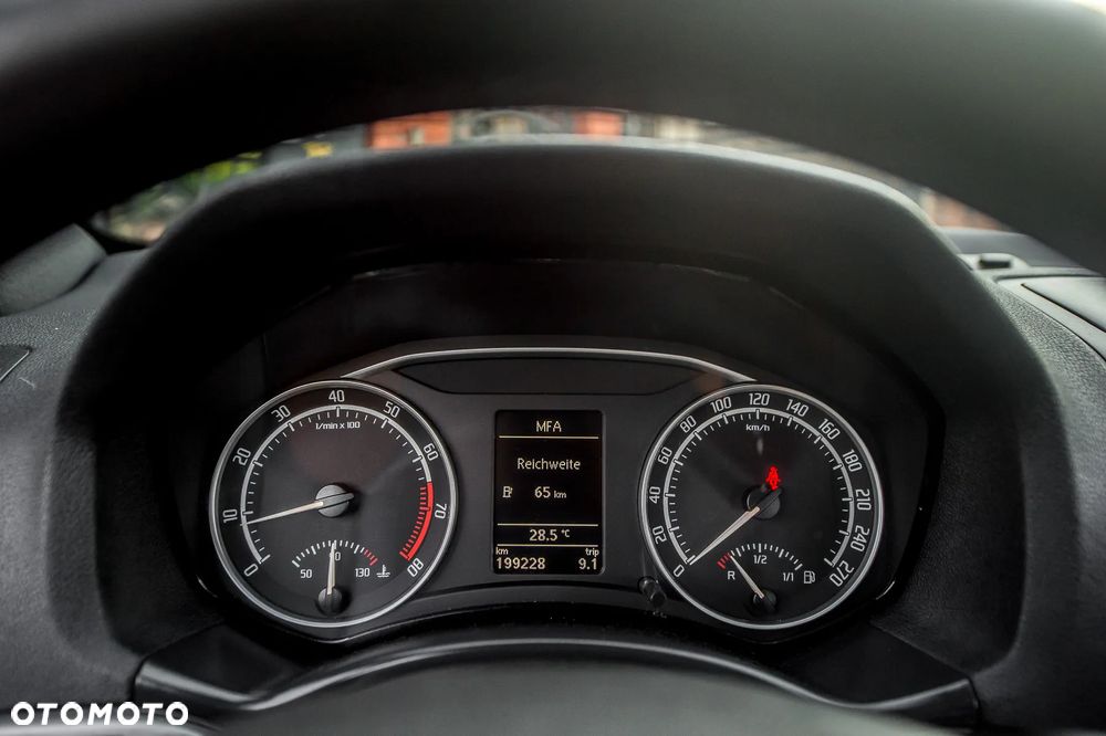 Skoda Octavia 2.0 TSI RS - 27