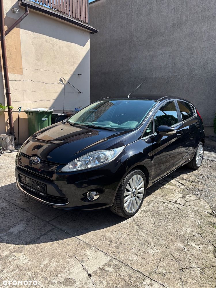 Ford Fiesta 1.4 Champions Edition - 1