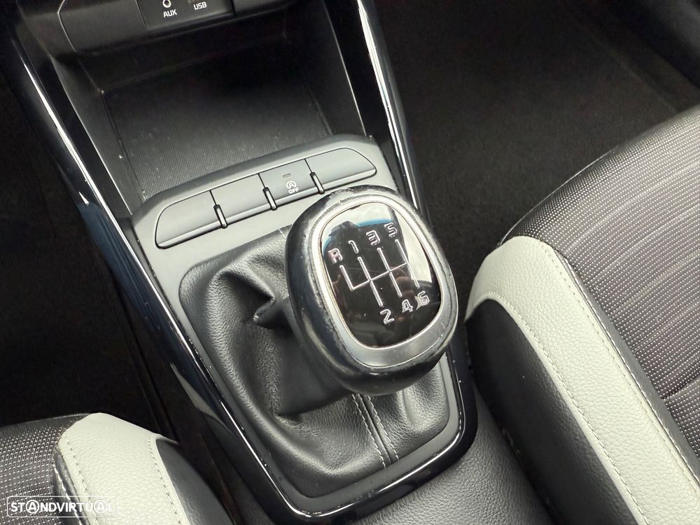 Kia Stonic 1.6 CRDi TX - 33