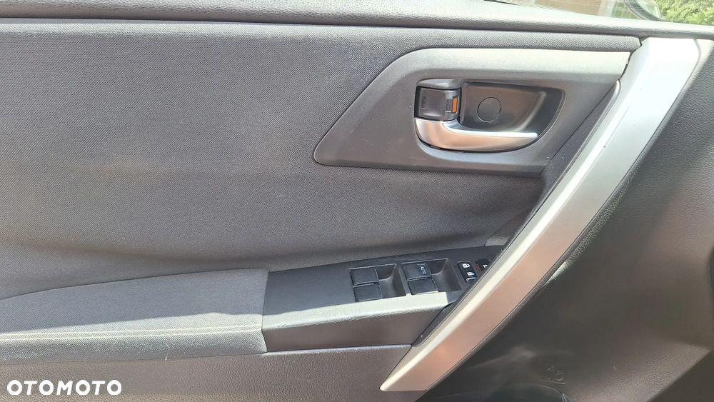 Toyota Auris - 13