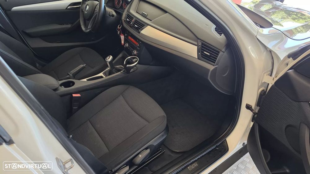 BMW X1 18 d sDrive - 44