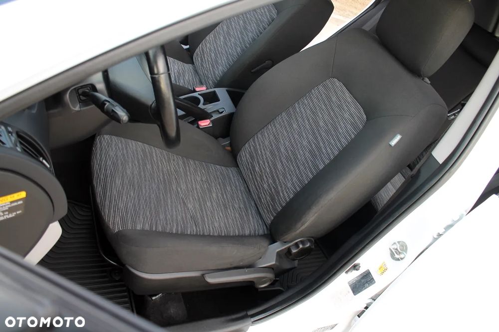 Kia Ceed - 15