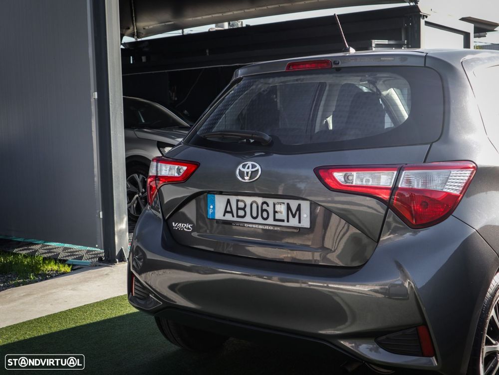Toyota Yaris 1.0 VVT-i Exclusive - 33