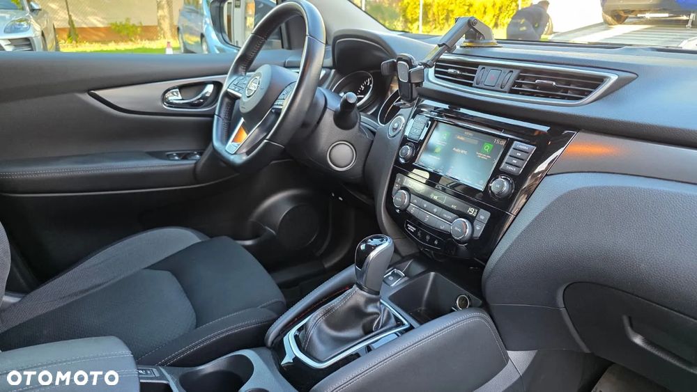 Nissan Qashqai 1.3 DIG-T N-Connecta DCT - 16
