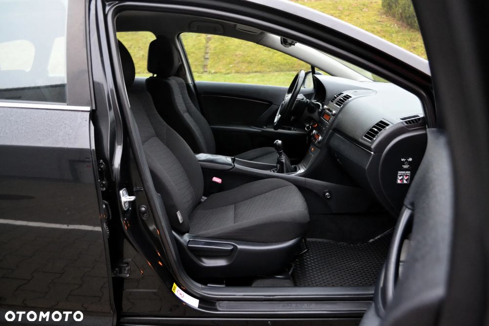 Toyota Avensis 2.0 D-4D Team - 11