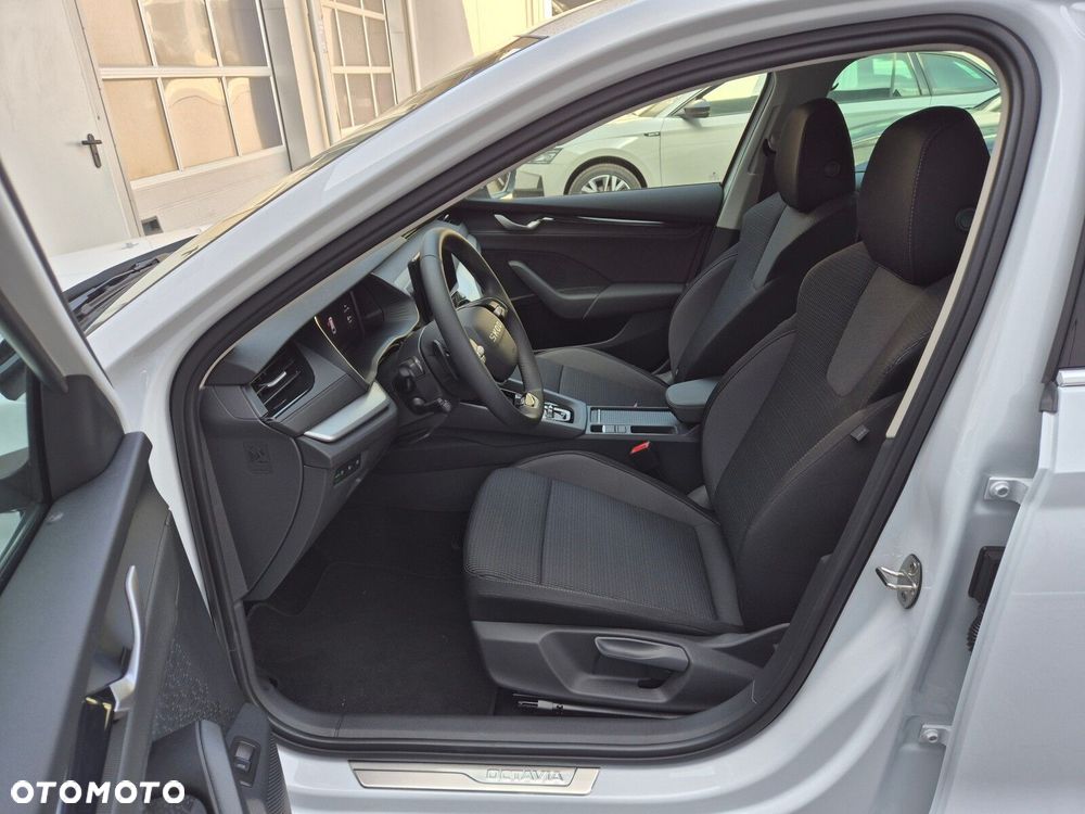 Skoda Octavia 2.0 TDI Edition 130 Selection DSG - 17