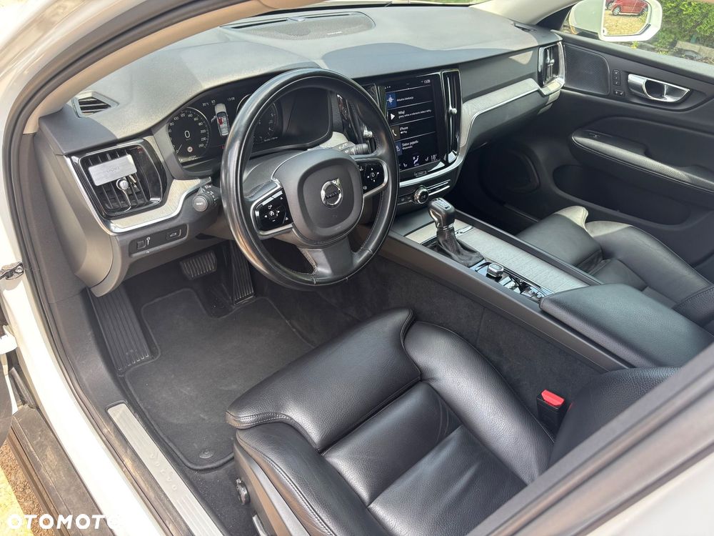 Volvo V60 D4 AWD - 8