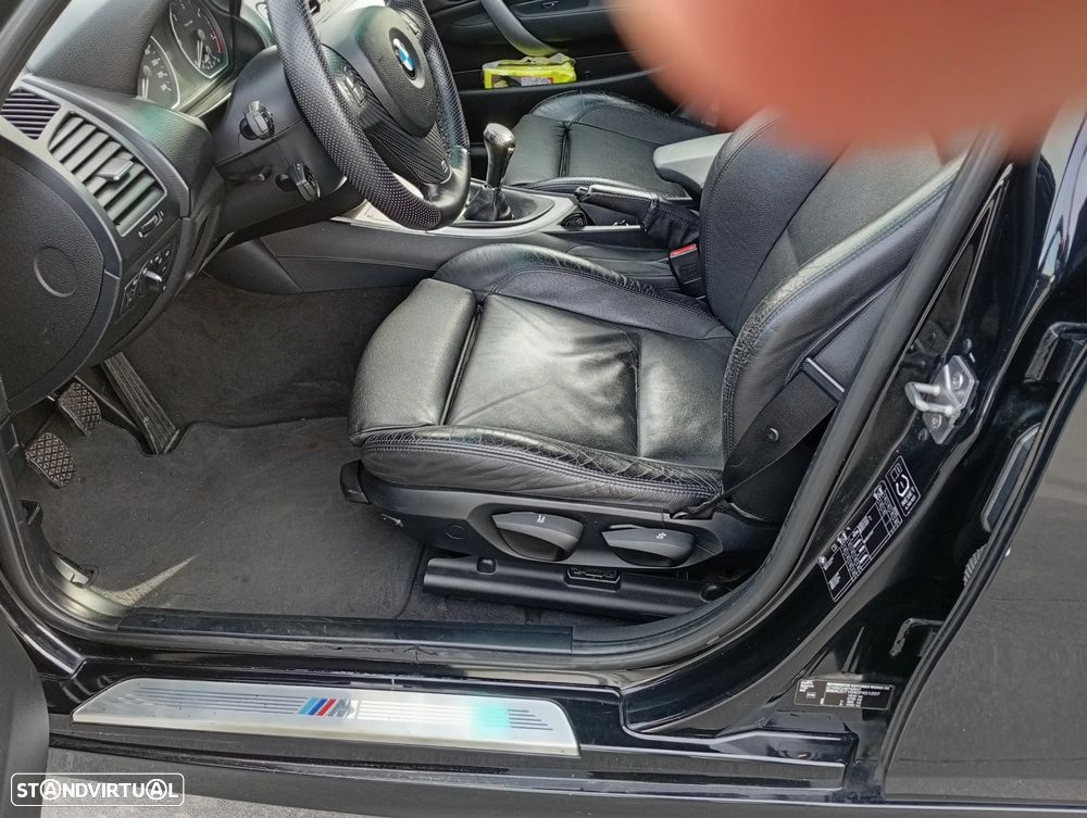 BMW 118 d Pack M - 11