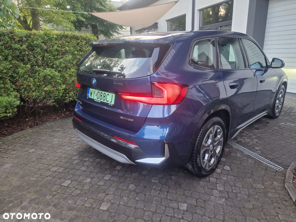 BMW iX1 xDrive30 66.5kWh xLine - 5