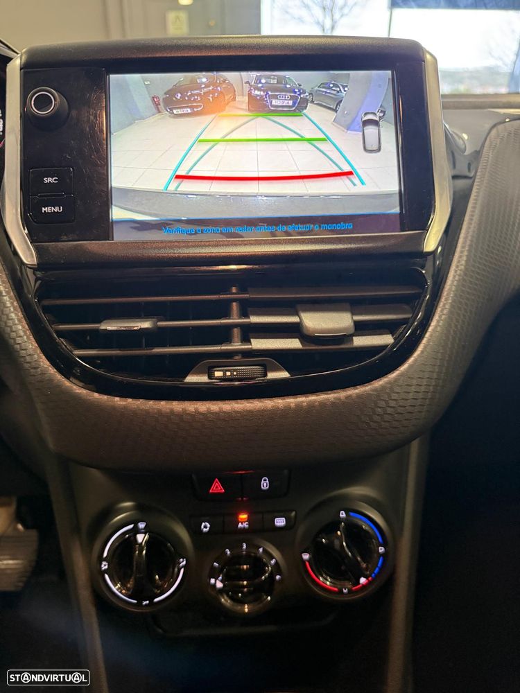 Peugeot 208 1.2 PureTech Style - 10