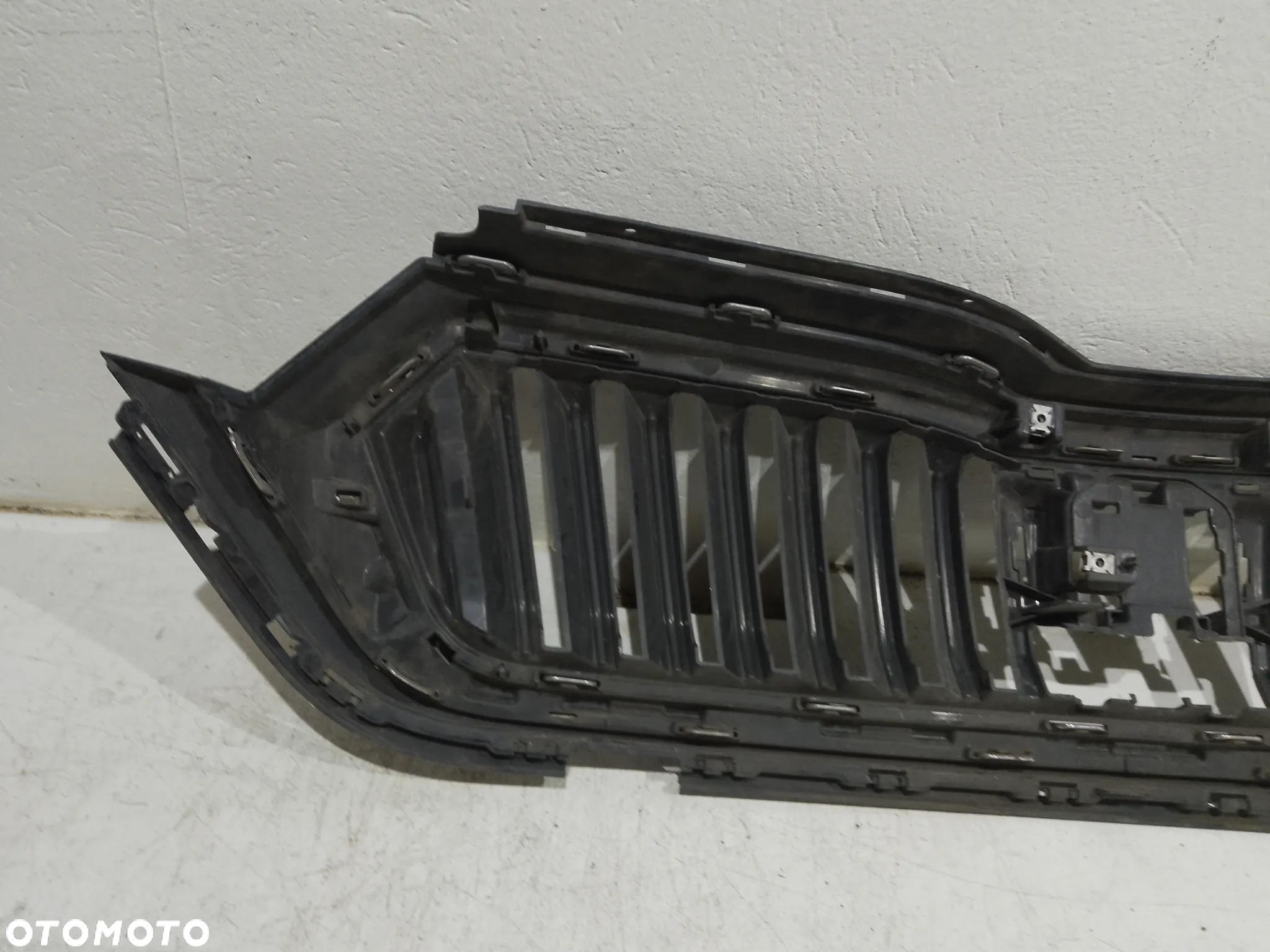 SKODA OCTAVIA IV 4 2020– ATRAPA GRILL Z RADAREM – ORYGINAŁ - 5