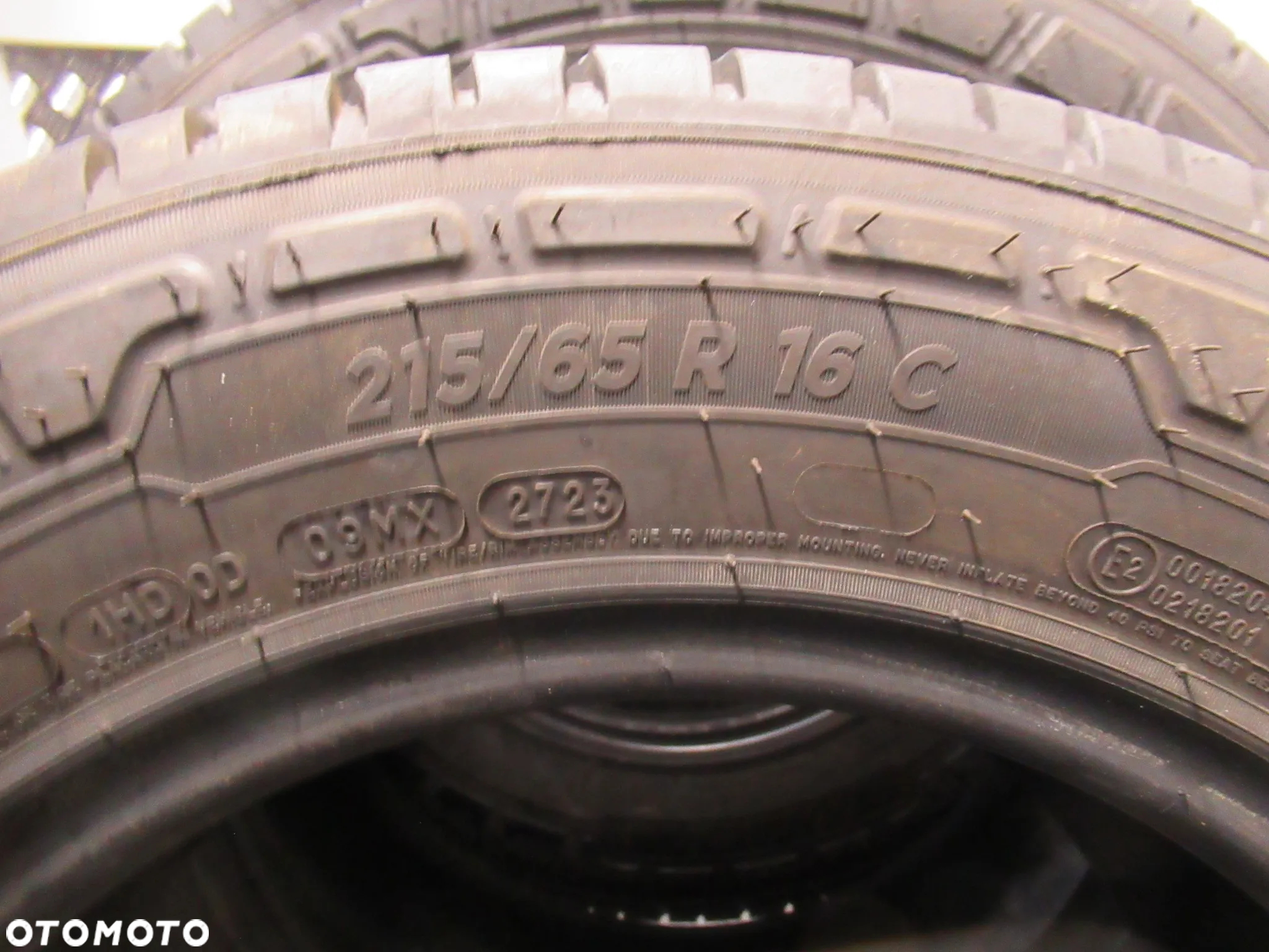 DEMO 4x Michelin Agilis 3 215/65/16c nr.16c24 23rok - 6