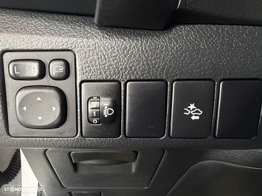 Toyota Auris Touring Sports 1.8 HSD Comfort +P.Sport+Navi - 23