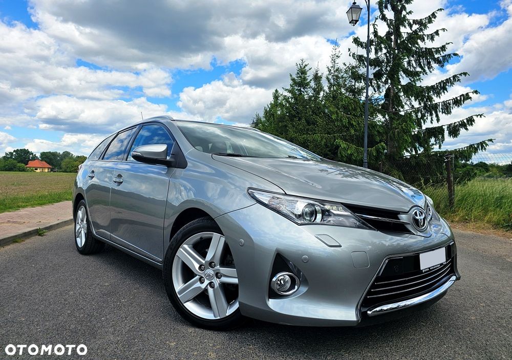 Toyota Auris 1.6 Prestige - 1