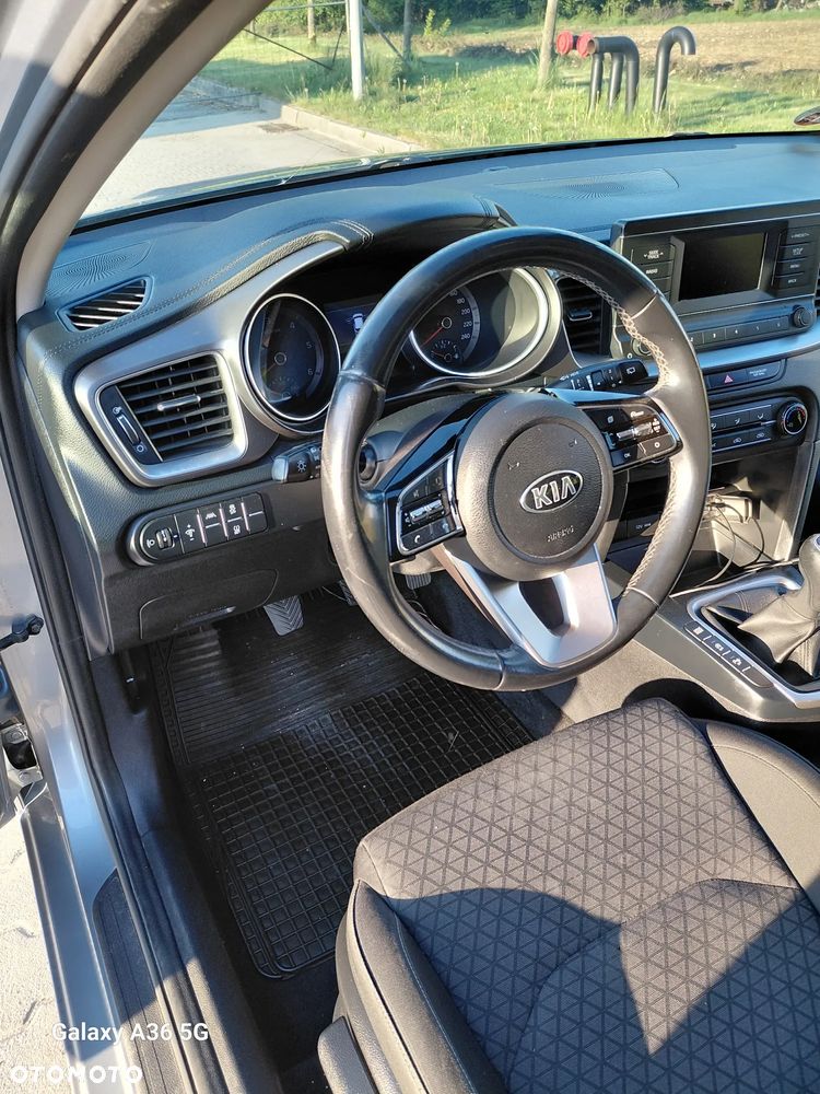 Kia Ceed 1.6 CRDi mHEV M - 33