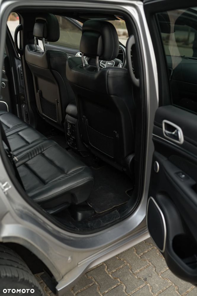 Jeep Grand Cherokee SRT - 26