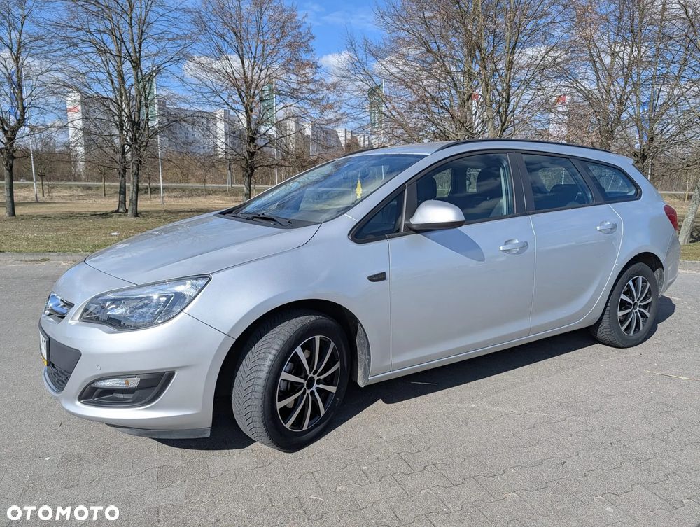 Opel Astra 1.4 Turbo - 4