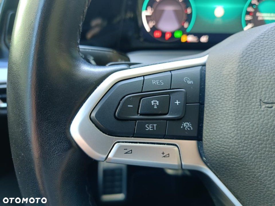 Volkswagen Golf - 12